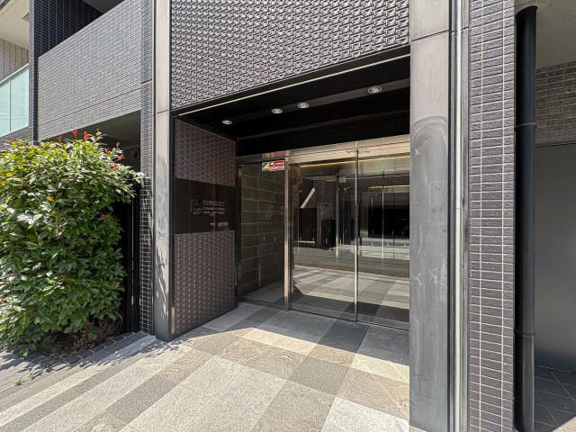 【エントランス】 | スカイコートルアナ御殿山