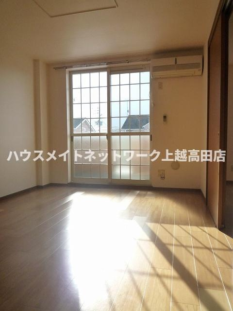 エトワールＡの居間・リビング|ＬＤＫ