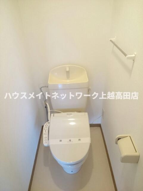 エトワールＡのトイレ|温⽔洗浄暖房便座