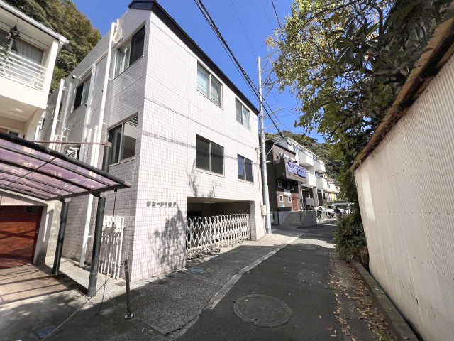 グレードⅠ逗子　デザイナーズマンション　2階の周辺|住宅街