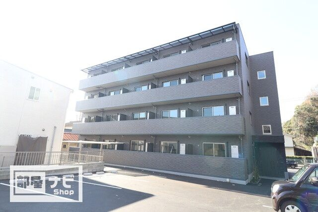 クレール東福山の外観