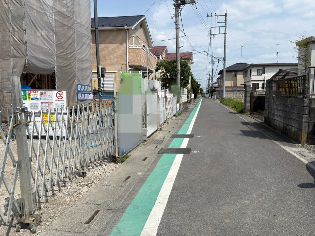 【前面道路含む現地写真】 | 熊谷市拾六間第7   LiveleGarden.s　新築戸建　全2棟　2号棟