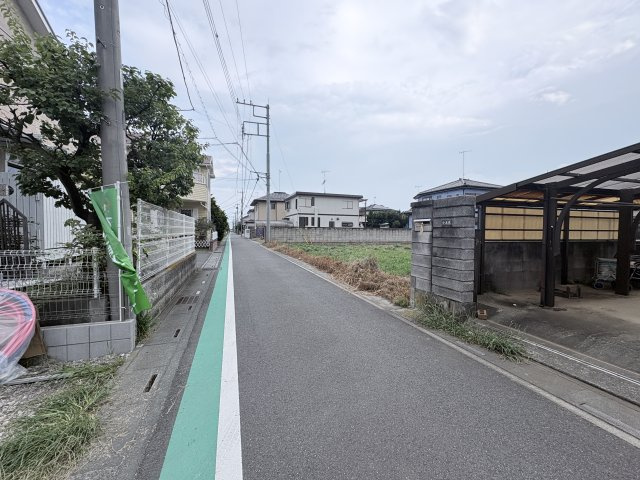 【前面道路含む現地写真】 | 熊谷市拾六間第7   LiveleGarden.s　新築戸建　全2棟　2号棟
