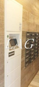 【その他共用部分】 | B CITY APARTMENT TOKYO NERIMA | 宅配ボックスです。