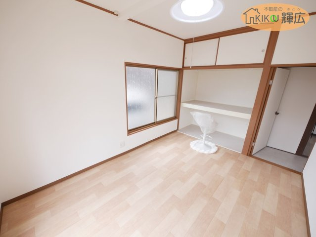 姫路市下手野4丁目　中古戸建の洋室