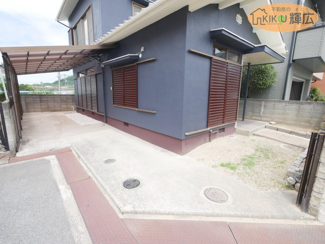 姫路市下手野4丁目　中古戸建の駐車場