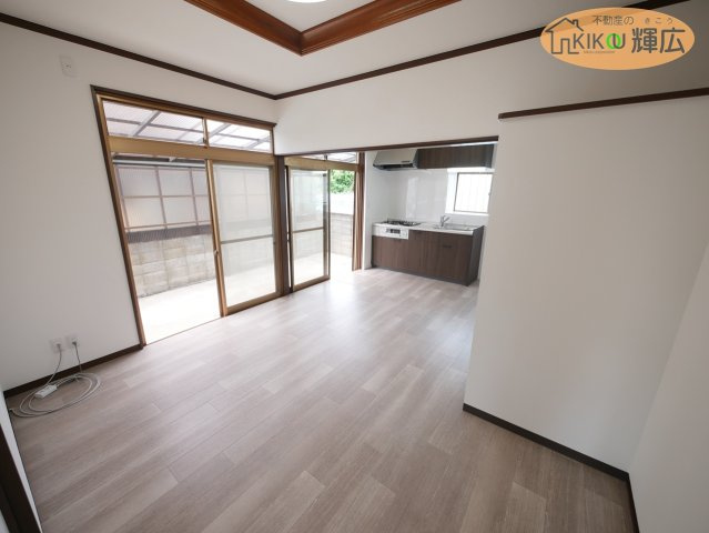 姫路市下手野4丁目　中古戸建の居間・リビング