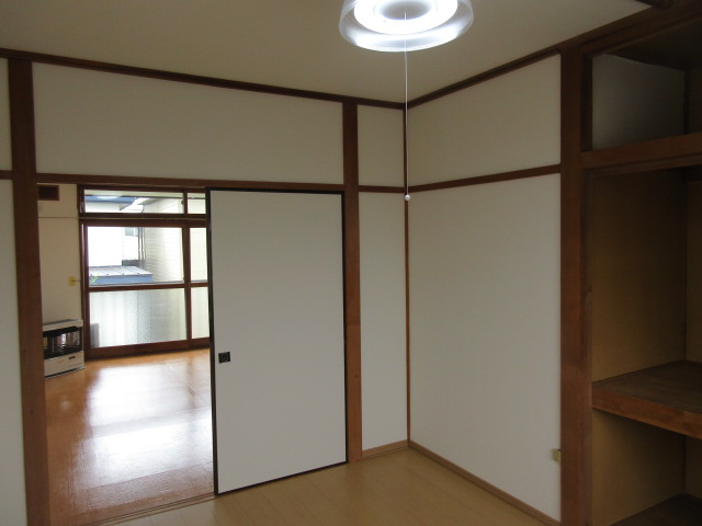 柏ハイツの洋室
