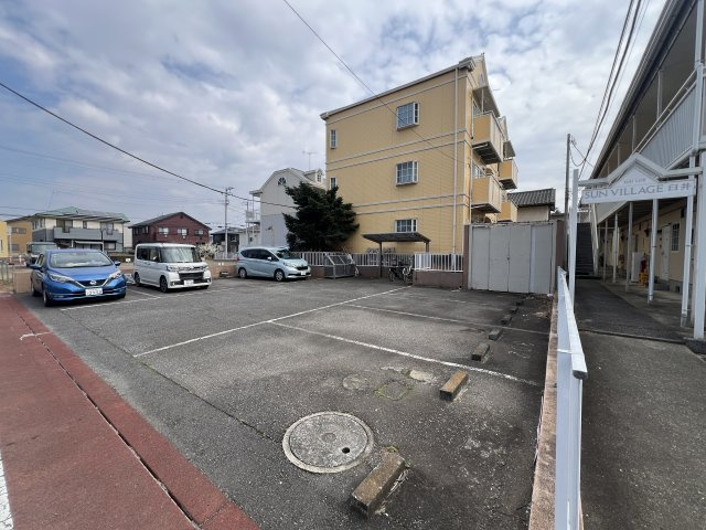 つくば市花畑３丁目　２棟売マンションの駐車場