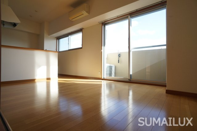 熊本市中央区紺屋今町の賃貸マンションの居間・リビング