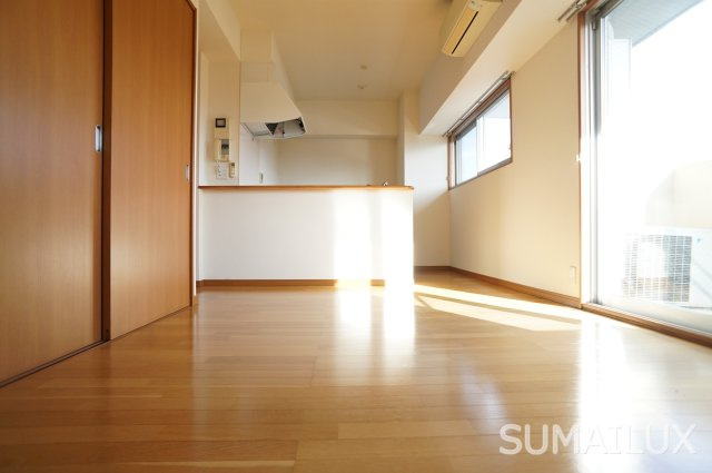 熊本市中央区紺屋今町の賃貸マンションの居間・リビング