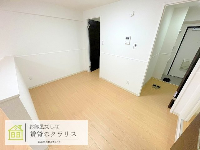 クレストユリの洋室