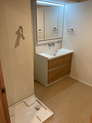 【洗面所】 | ＴＫＢ高尾稲荷 | ※写真は同タイプ住戸です。