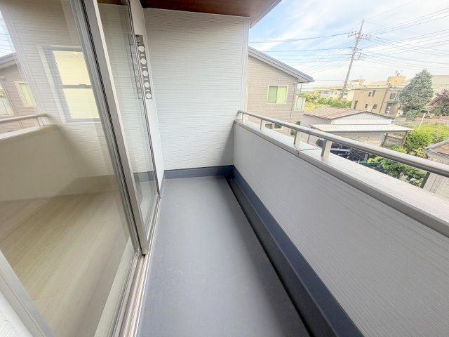 三郷市鷹野1丁目　新築戸建　全2棟　1号棟のバルコニー|南向きの陽当たり良好なバルコニー