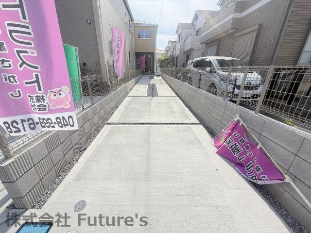 三郷市鷹野1丁目　新築戸建　全2棟　1号棟の駐車場|カースペース縦列2台可能