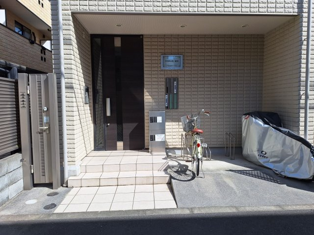 アビタシオン西片のエントランス