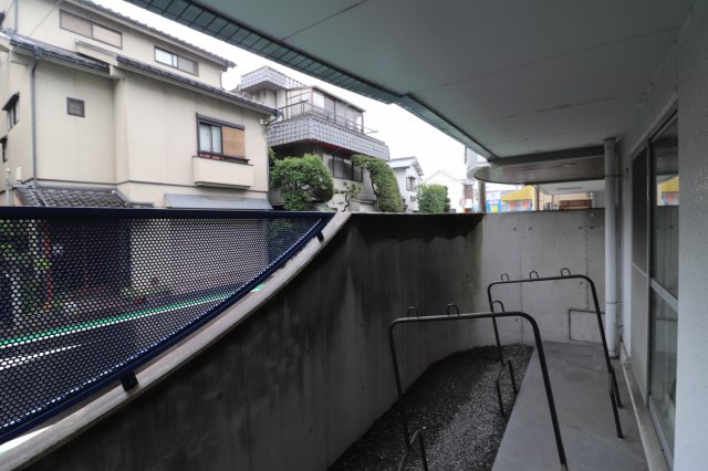 Am’scourtのバルコニー|お洗濯にも便利なバルコニー付き