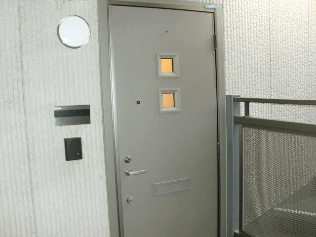 フォレスト松が丘の玄関