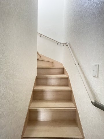 松戸市六実第１２のその他|階段