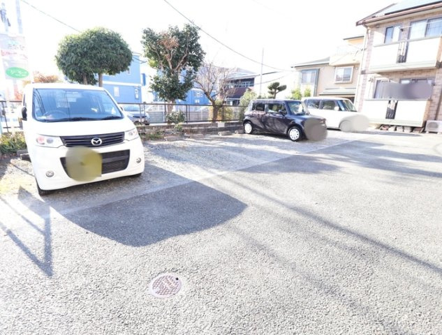 熊本市東区尾ノ上４丁目のアパートの駐車場