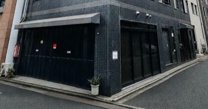 三豊ビルのエントランス