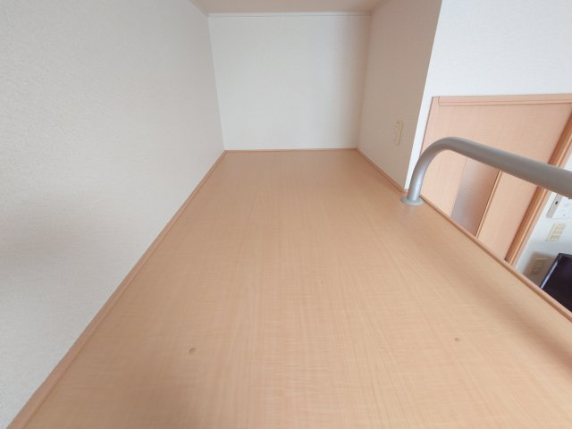 レオパレスいずみの洋室