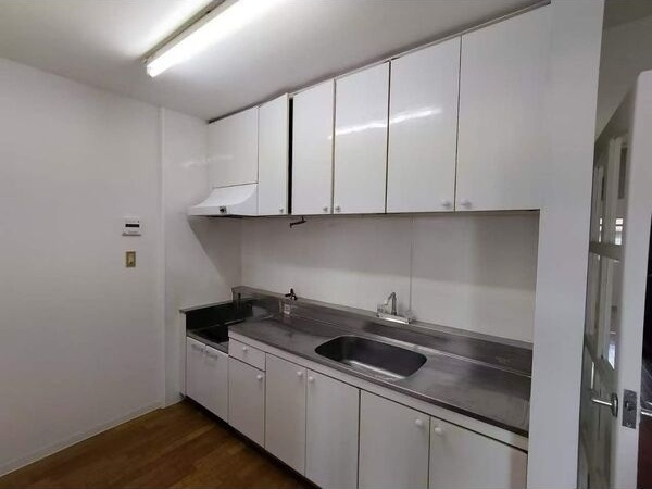 メゾン千里丘5番街O棟のキッチン