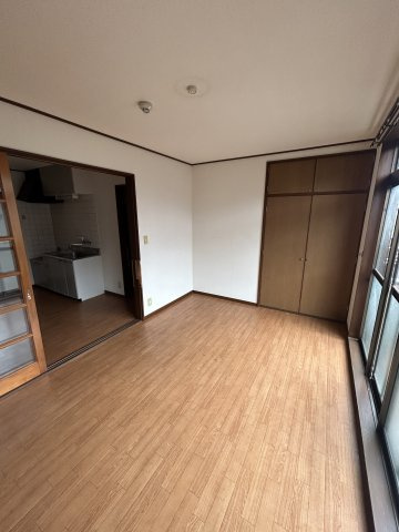 サンモール西原の居間・リビング