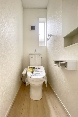 松戸市六実第１２のトイレ|2Fトイレです