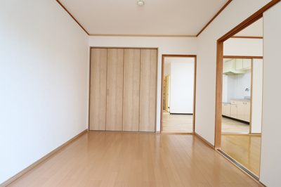 【寝室】 | ライラックしのはら