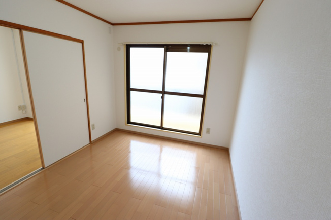 【洋室】 | ライラックしのはら