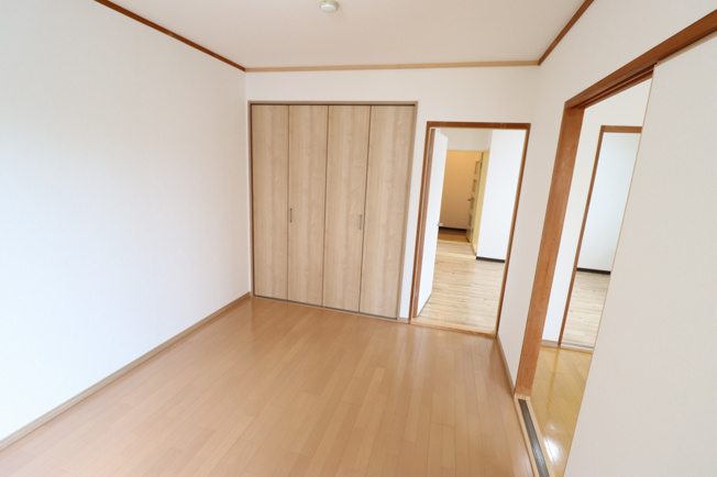 【洋室】 | ライラックしのはら