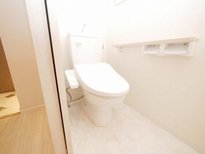 【トイレ】 | PHOENIX Clove Tomoi | 落ち着いた色調のトイレです