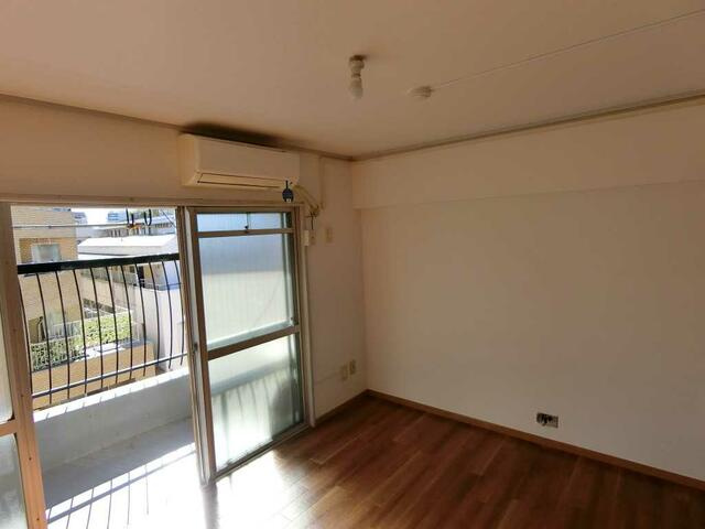 メゾンド市川の内装