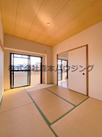 【和室】 | 　フレアコートコスモ | ※同タイプ別室の写真となります。
　設備内容や内装色調など相違がある場合は実際のお部屋の現状優先となります。