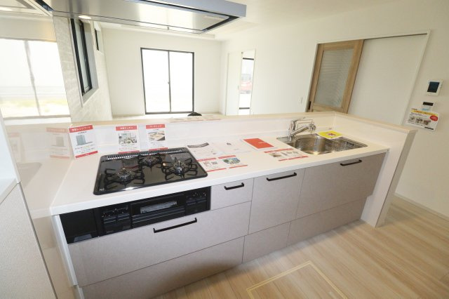 郡山市富久山町福原字町田　　　  2号棟　　　明健小学校、明健中学区　のキッチン