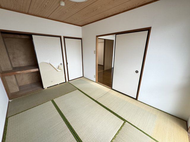 大新ヒルズ西馬橋の寝室