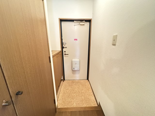 大新ヒルズ西馬橋の玄関