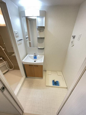 【洗面所】 | アクサス蒲田南 | 忙しい朝には欠かせない洗面所です