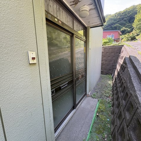 室蘭市緑町6-2戸建のエントランス