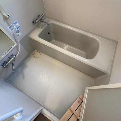 室蘭市緑町6-2戸建の浴室