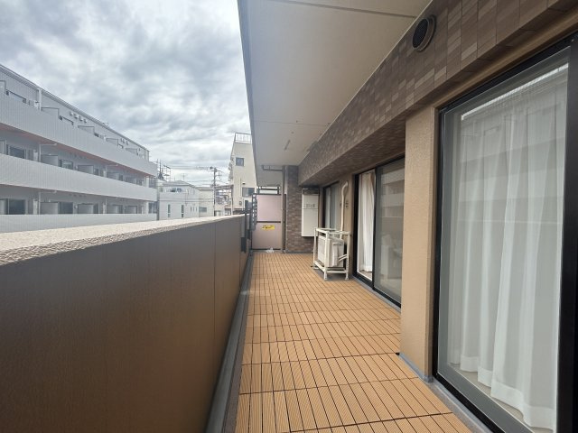 ナイスアーバン大島のバルコニー