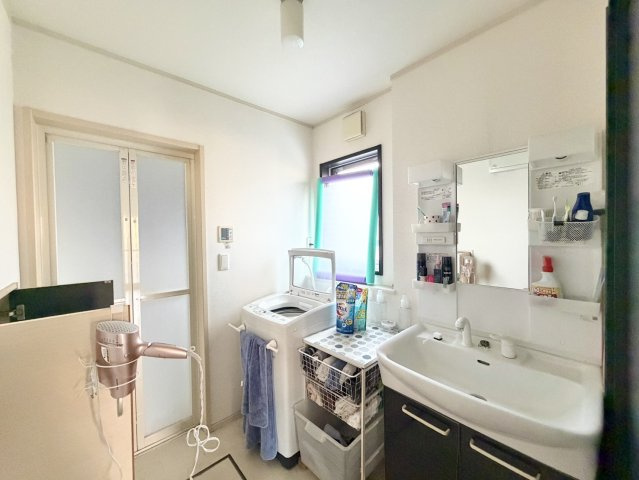古河市新久田中古戸建の脱衣所
