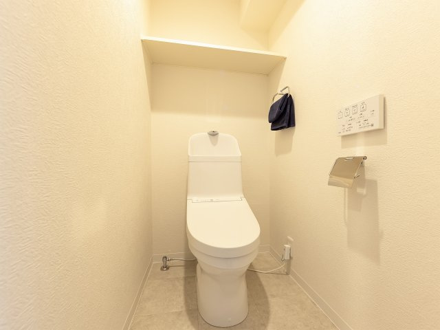 豊緑と静かな住環境・ハイツ葉山のトイレ