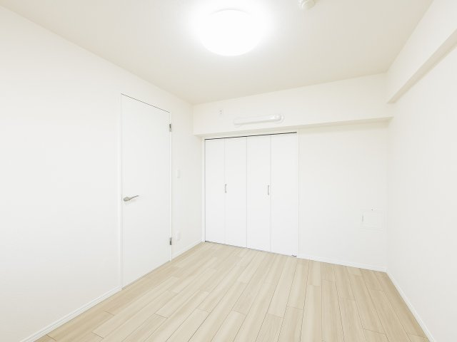 豊緑と静かな住環境・ハイツ葉山の洋室