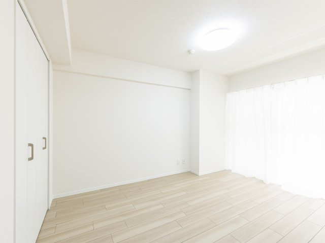 豊緑と静かな住環境・ハイツ葉山の洋室