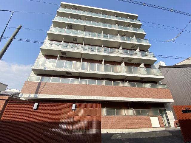 YOSHITOMI SANNOU