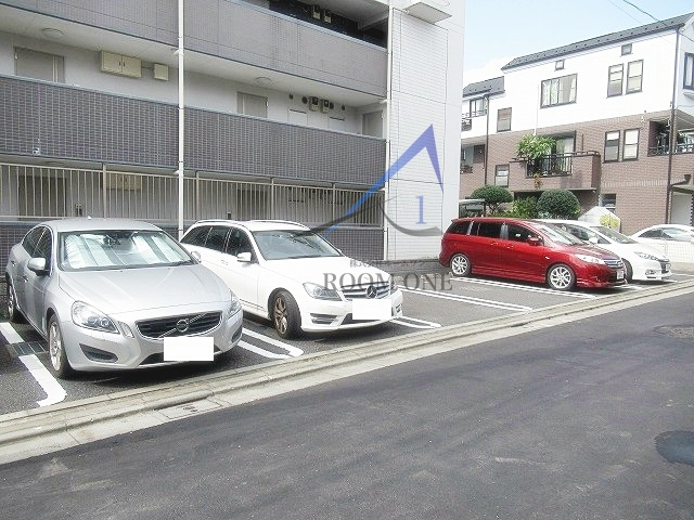 ハーナス・プレイスの駐車場|駐車場です。