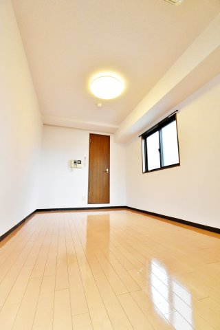 U-ro大国町の洋室