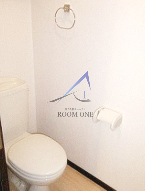 Three i のトイレ|トイレです。